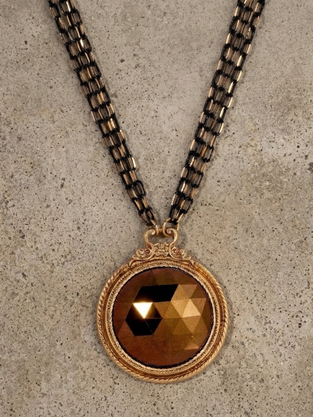 NWT 1928 Eclipse Topazio Glass Crystal Round Pendant Necklace 25"